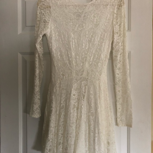 Cream lace dress 2P - Picture 3 of 5
